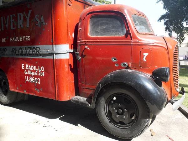 Camión cubano histórico . —  Fotos de Stock