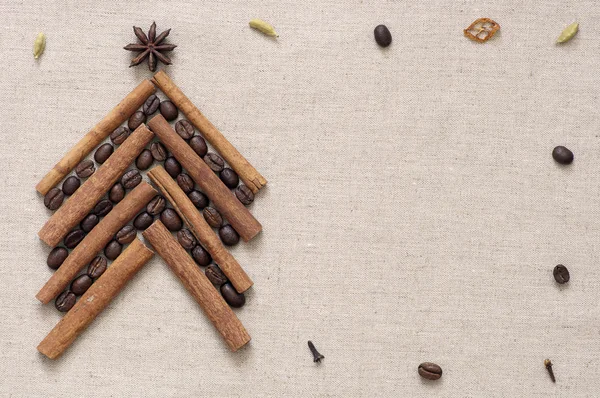 Arbre de Noël en café et cannelle — Photo