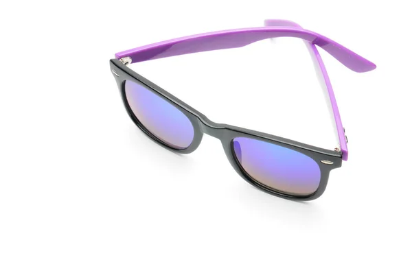 Elegante Sonnenbrille Dunkelviolett Gefärbter Brille Auf Isoliertem Weißem Hintergrund — Stockfoto