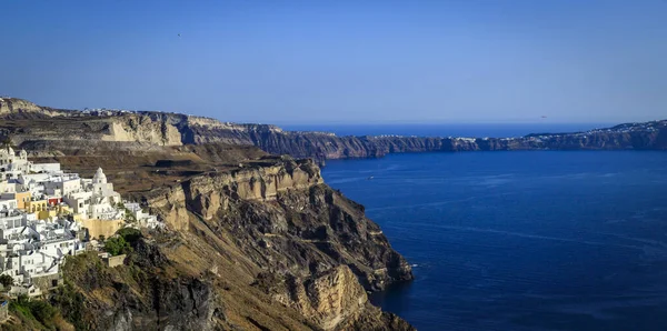 산토리니 Santorini 공식적으로는 Thira 그리스의 Thera 그리스 본토에서 남동쪽으로 200Km — 스톡 사진