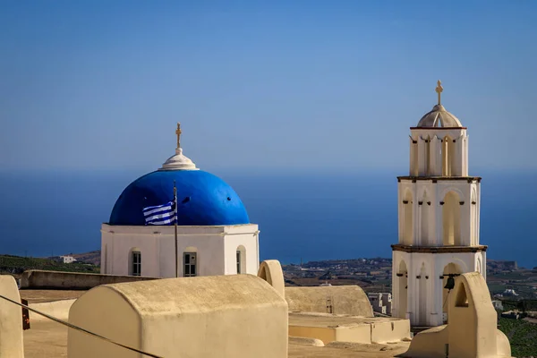 산토리니 Santorini 공식적으로는 Thira 그리스의 Thera 그리스 본토에서 남동쪽으로 200Km — 스톡 사진