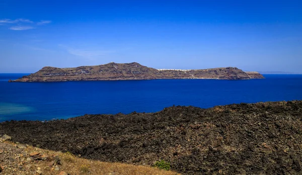 산토리니 Santorini 공식적으로는 Thira 그리스의 Thera 그리스 본토에서 남동쪽으로 200Km — 스톡 사진