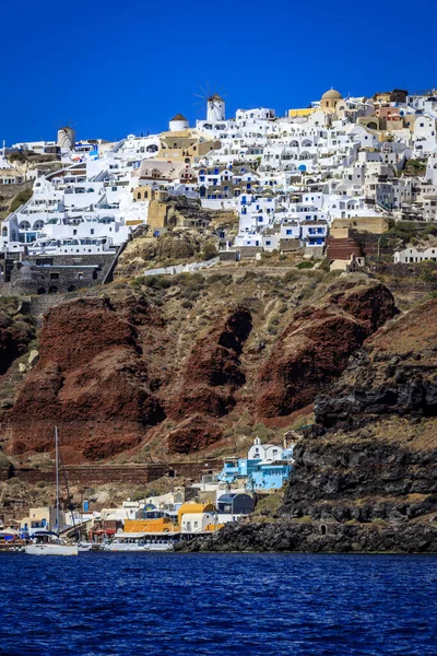 산토리니 Santorini 공식적으로는 Thira 그리스의 Thera 그리스 본토에서 남동쪽으로 200Km — 스톡 사진