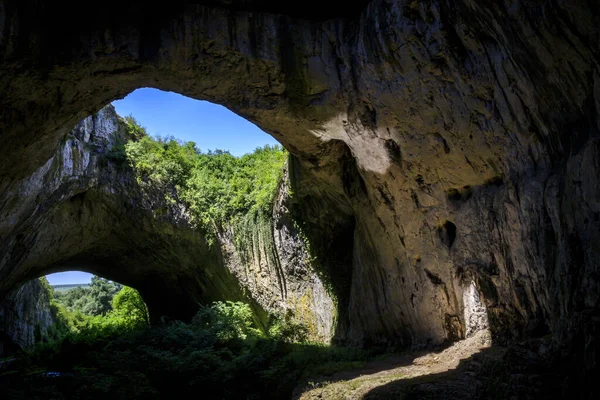 Devetshka Barlang Egy Nagy Karsztbarlang Letnitsa Tól Keletre Lovech Től Jogdíjmentes Stock Képek