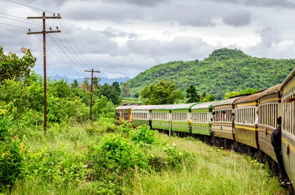 Kanchanaburi (Thailandia) La ferrovia della morte — Foto Stock