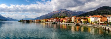 Lago di Como (Como Gölü) Gravedona panoramik manzaraya gündoğumu