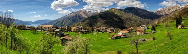 Lago di Como (jezero Como) s vysokým rozlišením panorama z Peglio — Stock fotografie