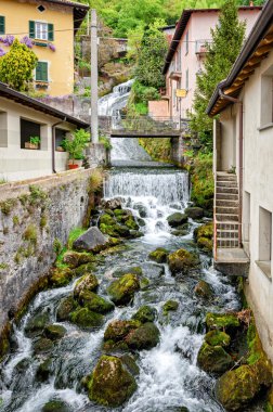 Fiumelatte Lago di Como (kısa İtalyan Nehri)