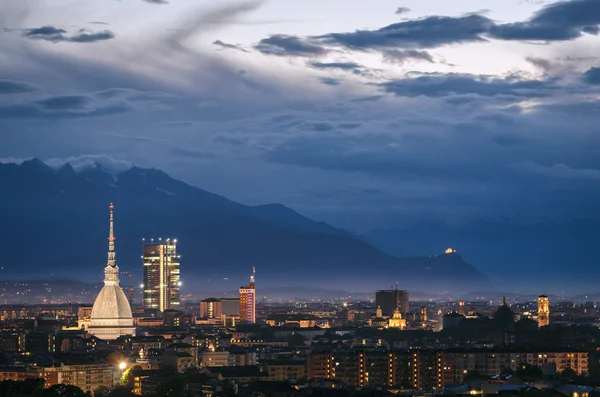 Panorama wysokiej rozdzielczości Turyn (Torino), z wszystkich panoramę miasta, Mole Antonelliana i Sacra di San Michele — Zdjęcie stockowe