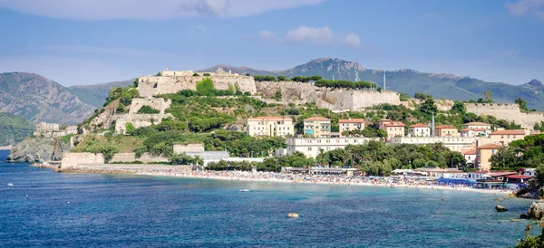 Insel elba, portoferraio (le ghiaie beach) — Stockfoto