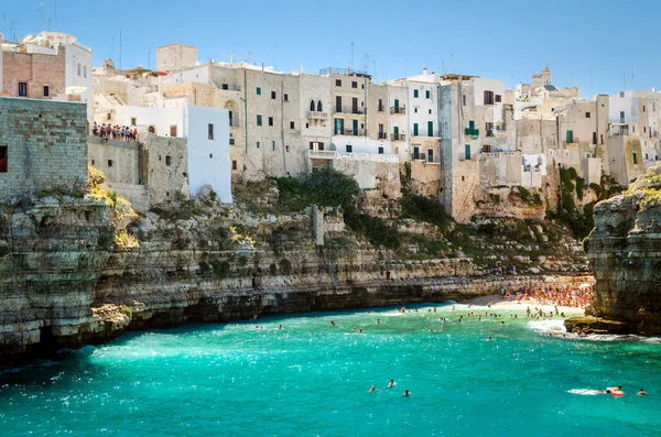 普利亚区 polignano 一匹母马 — 图库照片