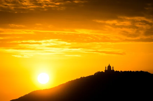 Turin (Torino), günbatımı Superga üzerinde — Stok fotoğraf