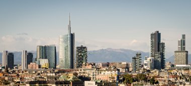 Milano (İtalya), manzarası ile yeni gökdelenler