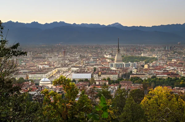 Turim (Torino), panorama ao pôr do sol — Fotografia de Stock