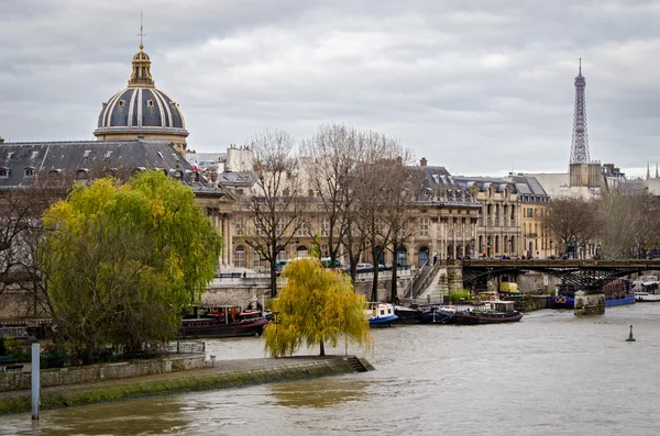 Parijs, de Pont des Arts en de rivier de Seine — Stockfoto