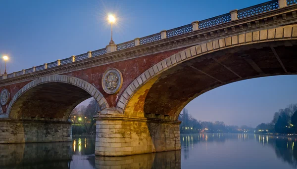 Turin (Turin), Ponte Isabella et la rivière Po — Photo