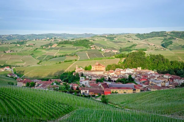 Barolo och Langhe panorama, Piemonte (Italien) — Stockfoto