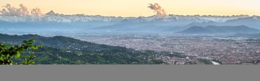 Turin (Torino), yüksek çözünürlüklü panorama birleştirme (3 x 16mpx)