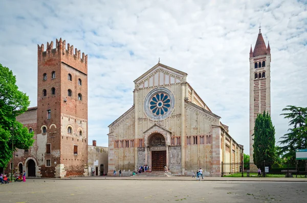 Verona (Italy), Basilica of San Zeno — Stock Photo, Image