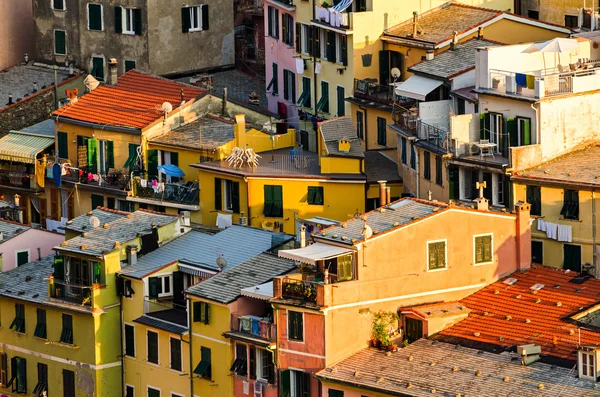 Vernazza, Cinque Terre (Italiaanse Riviera, Ligurië) huizen detail — Stockfoto