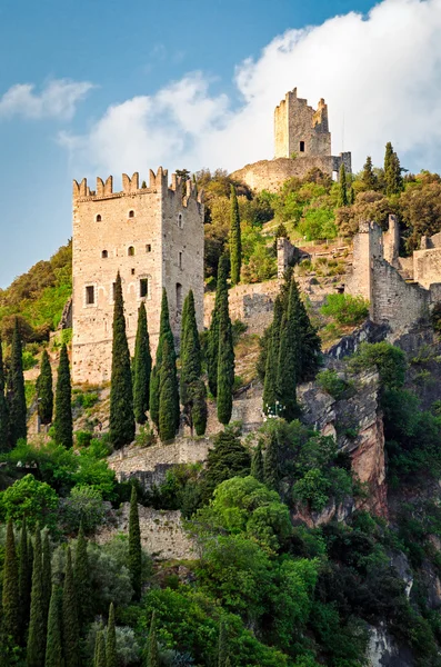 Castello di Arco - portretowe zamku Arco (Trentino, Włochy) — Zdjęcie stockowe