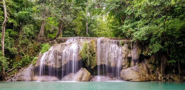 Erawan vízesés (Thaiföld) — Stock Fotó