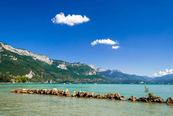 Annecy Lake(France) in a sunny day — Stock Photo, Image