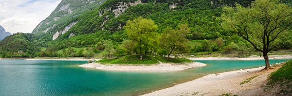 Tenno-sjøen (Trentino Alto Adige Italia ) – stockfoto