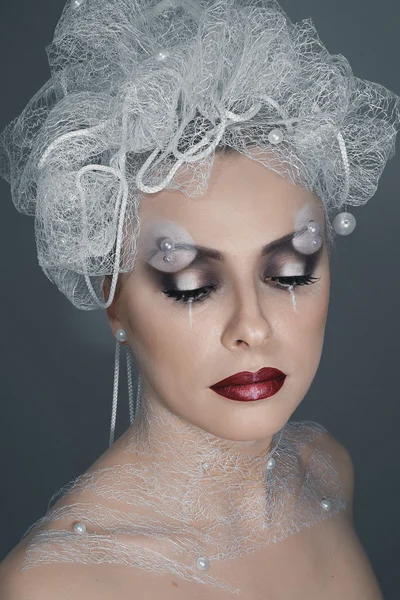 yaratıcı yüz-resim kadınla