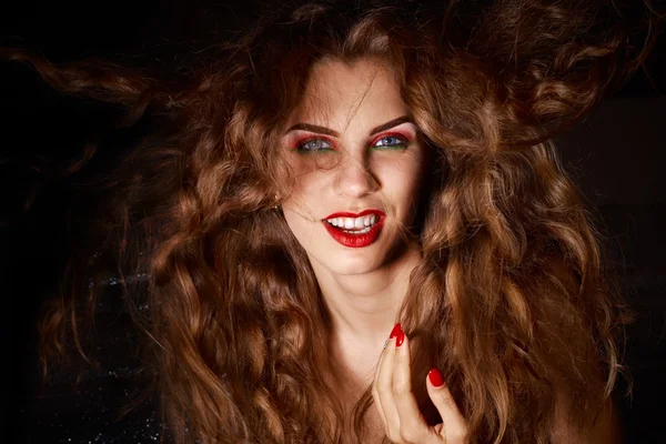 Mulher com cabelo longo e saudável — Fotografia de Stock