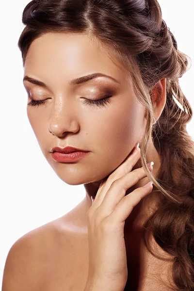 Güzel kadın gözleri kapalı yüzleri