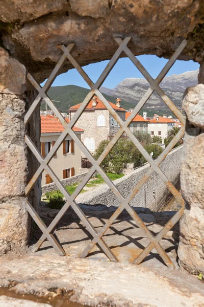 Citadel loophole in Old Town of Budva, Montenegro — Stock Photo, Image