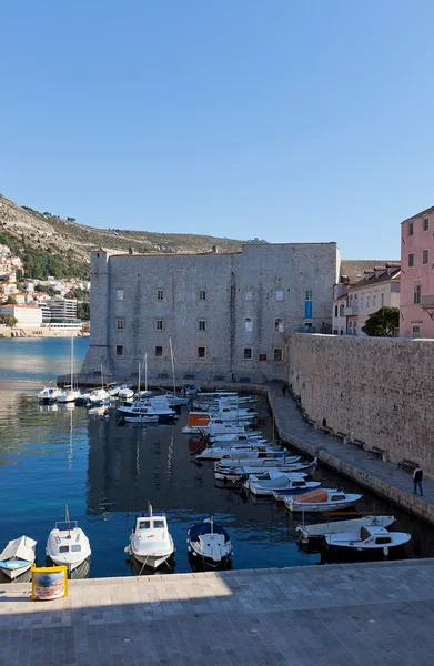 Крепость Святого Иоанна (14 в.) Дубровника, Хорватия. Сайт ЮНЕСКО — стоковое фото