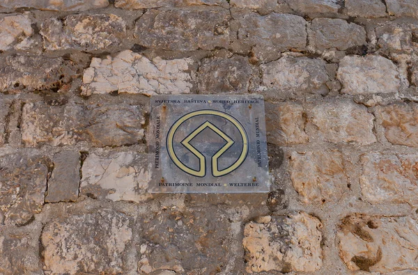 Emblema del Patrimonio Mundial en Dubrovnik, Croacia — Foto de Stock
