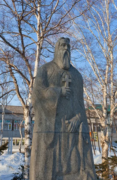 Statue of Andrew the Apostle in Yuzhno-Sakhalinsk, Russia — Stock Photo, Image