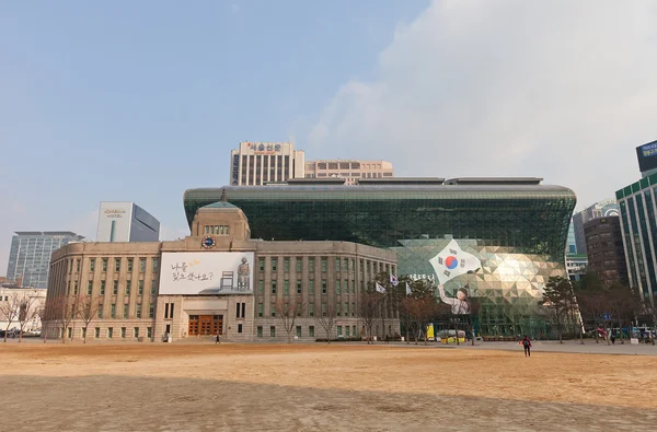 Biblioteca Metropolitana y Ayuntamiento de Seúl en Seúl, Corea del Sur — Foto de Stock