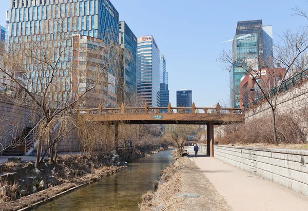 Supyogyo bridge of Cheonggyecheon stream in Seoul, Korea — Stock Photo, Image