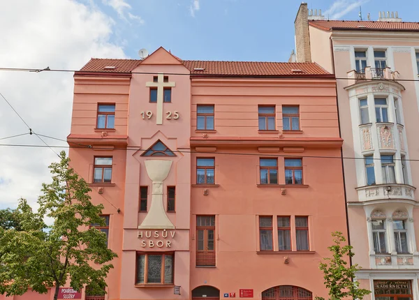 Hussitenkirche (1925) im Prager Stadtteil Nusle — Stockfoto