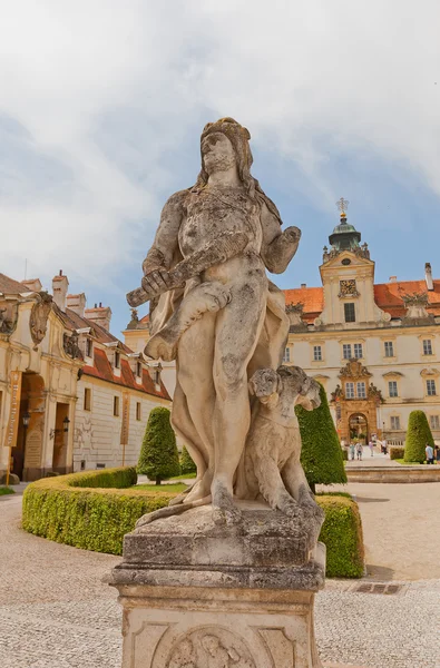 Sculptuur van Hercules (18e c.) in Valtice Palace, Tsjechische Republi — Stockfoto