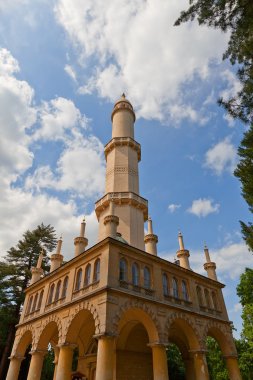 Lednice Sarayı, Çek Republ Minare gözetleme kulesi (1804)