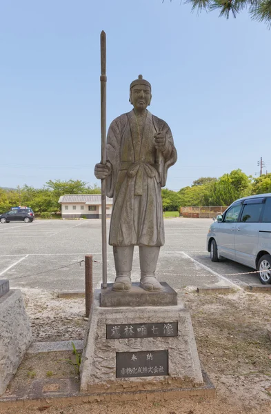 Памятник Такэбаяси Такасиге в храме Оиси города Ако, Дж. — стоковое фото