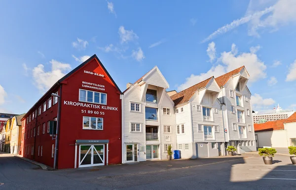 Häuser an der blauen Promenade von Stavanger, Norwegen — Stockfoto