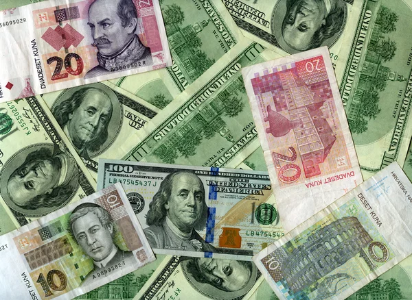 Contexto. Dólares americanos e kunas croatas — Fotografia de Stock