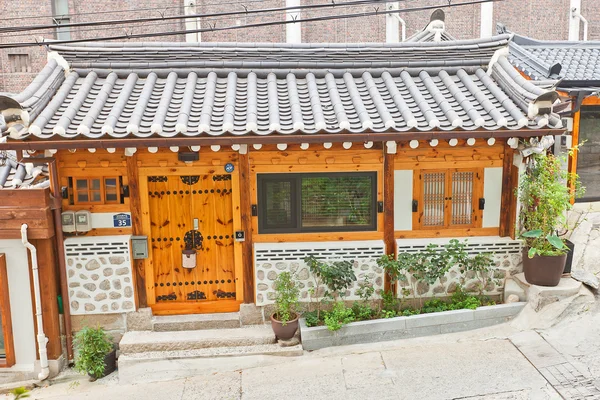 Koreaanse traditionele stijl huis in Seoul, Korea — Stockfoto