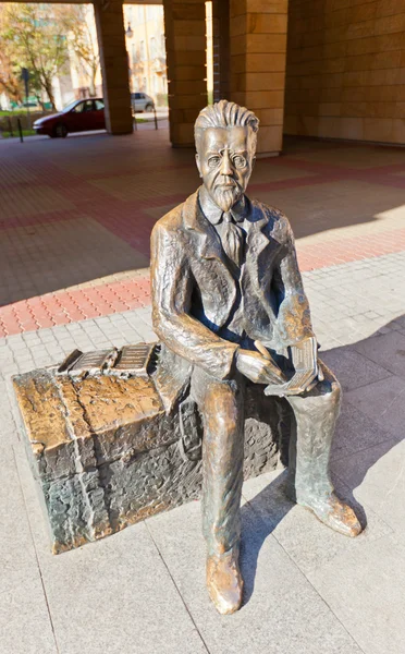 Denkmal für den polnischen Schriftsteller wladyslaw reymont in lodz, Polen — Stockfoto