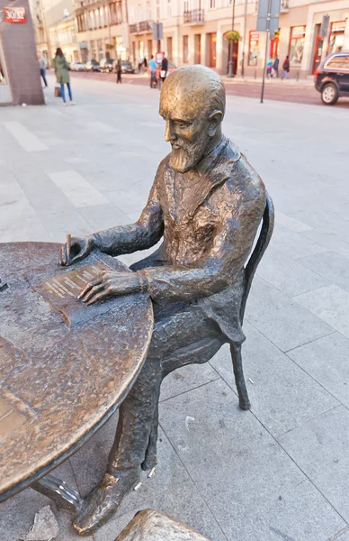 Monument to textile magnate Izrael Poznanski in Lodz, Poland — Stock Photo, Image