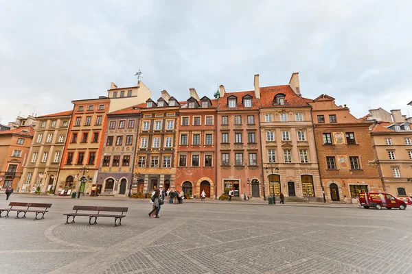 Bars Seite der Altstadt Marktplatz. Warschau, Polen — Stockfoto