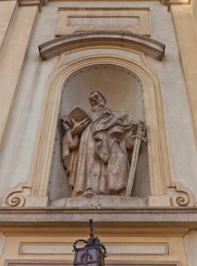 Varşova, Polonya için kutsal Haç Kilisesi St Paul heykeli
