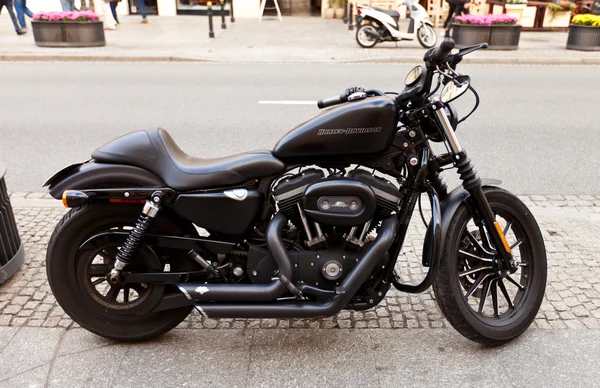 Harley-davidson xl1200 bicicleta nocturna —  Fotos de Stock