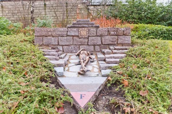 Памятник жертвам лагеря Нацвайлер-Штрутгоф — стоковое фото